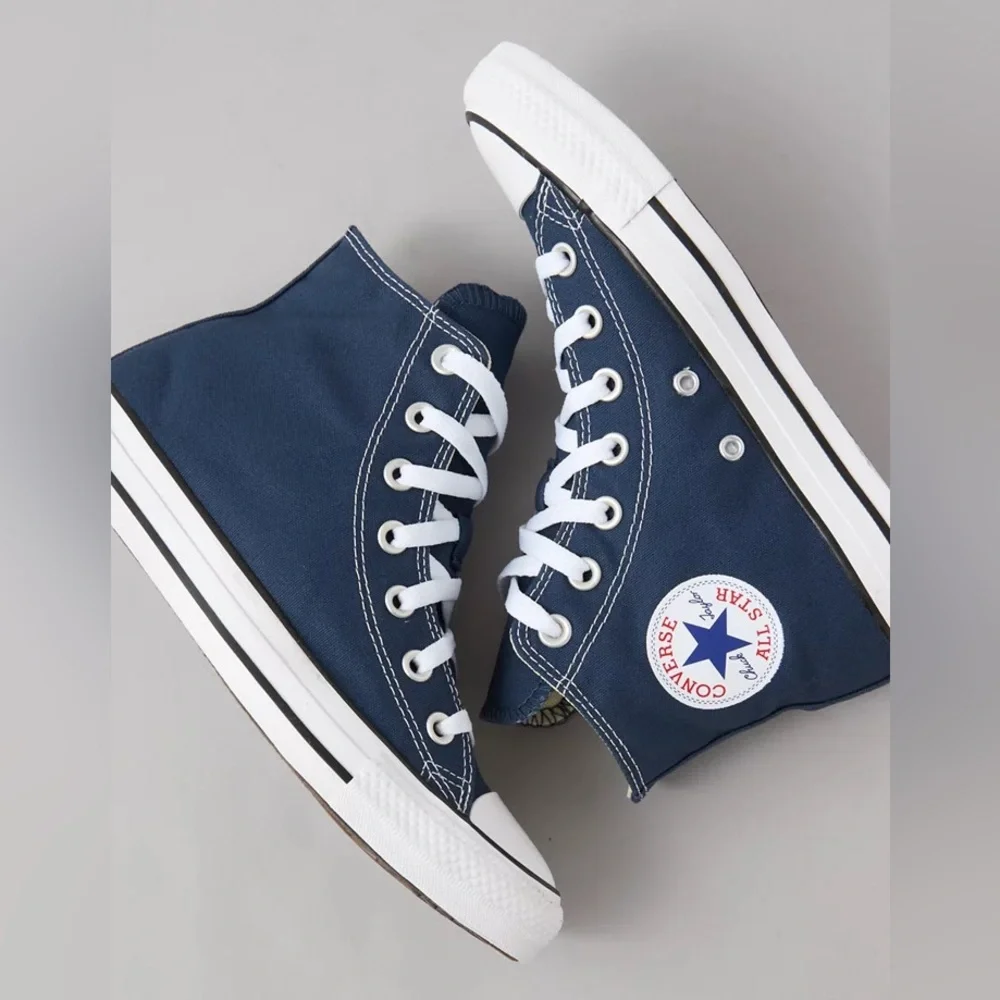 Converse Chuck Taylor All‎ Star Navy Blue High Top Sneakers NWT Size 2.5
